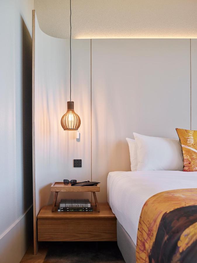 Hotel Crystalbrook Kingsley Newcastle Exteriér fotografie A pendant light